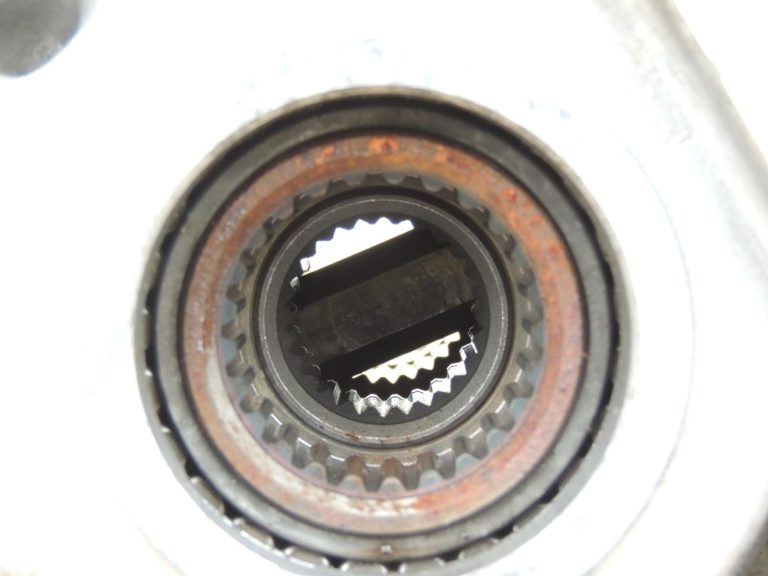 Suzuki SX4 RW420 2.0i 4WD automātiskā ātrumkārba 50-40LE 2000690JH0