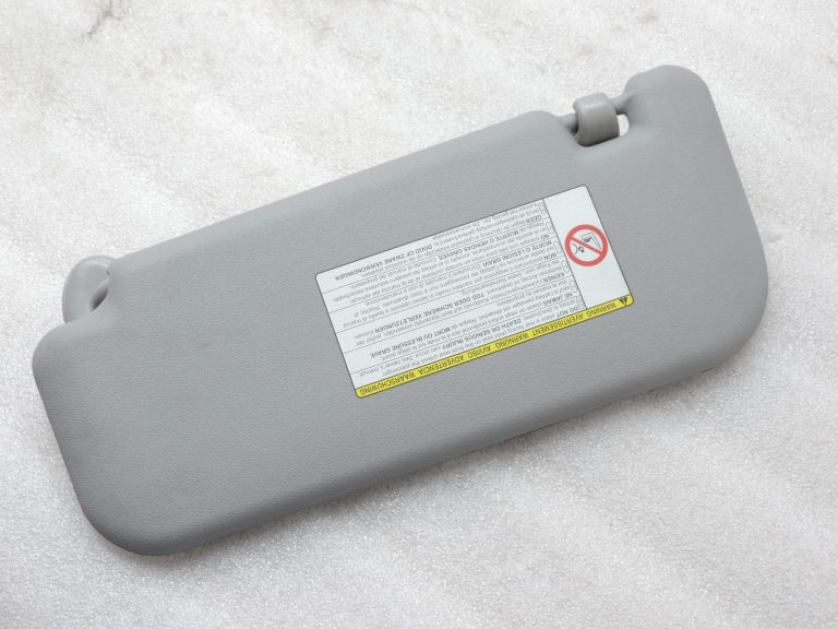 Oriģinālais 2005-2011 Toyota Yaris P9 saules aizsarglīdzeklis labajā pusē