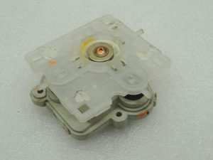 Mitsubishi Pajero V78W Ārējā spoguļa servomotors kreisais