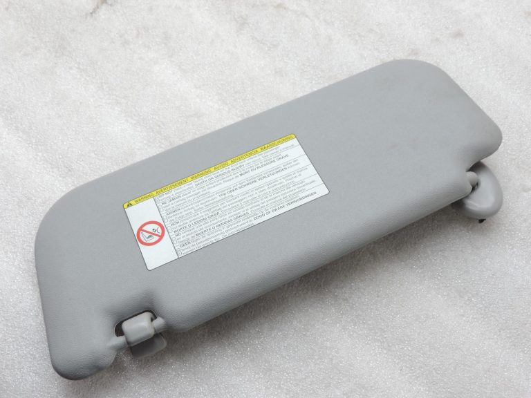 Oriģinālais 2005-2011 Toyota Yaris P9 saules aizsarglīdzeklis labajā pusē