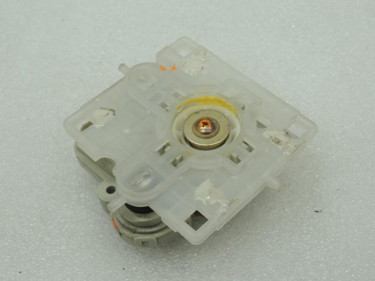 Mitsubishi Pajero V78W Ārējā spoguļa servomotors kreisais