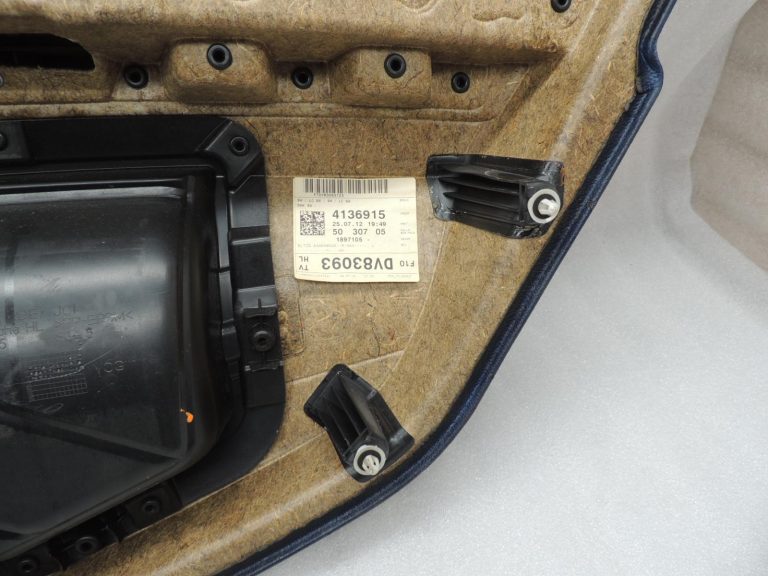 Oriģinālā BMW 5. sērijas F10 F11 aizmugurējā kreisā durvju paneļa durvju apdare BLACK LCSW 7273279