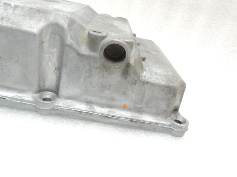 Mitsubishi Pajero V7 V6 3.2 DI-D 4M41 Vārstu vāks Cilindru galvas vāks ME204265