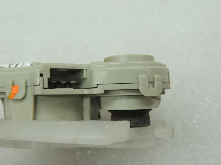 Mitsubishi Pajero V78W Ārējā spoguļa servomotors kreisais