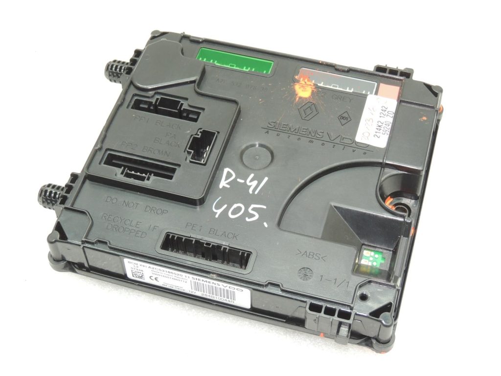 Renault Laguna III BCM vadības bloks UCH drošinātāju kārba 284B14540R 284B10044R