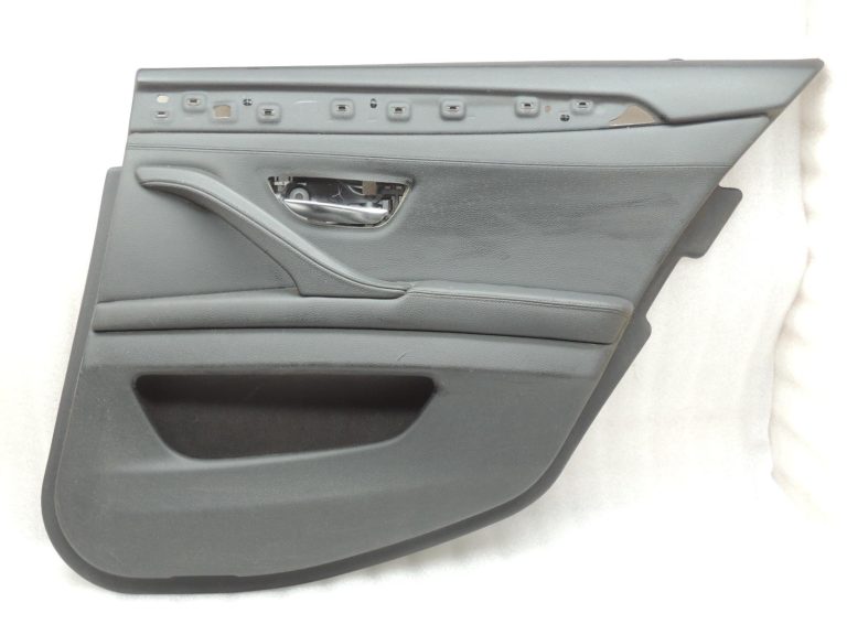 Oriģinālā BMW 5. sērijas F10 F11 aizmugurējā labā durvju paneļa durvju apdare BLACK LCSW 7273280