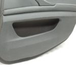Oriģinālā BMW 5. sērijas F10 F11 aizmugurējā labā durvju paneļa durvju apdare BLACK LCSW 7273280