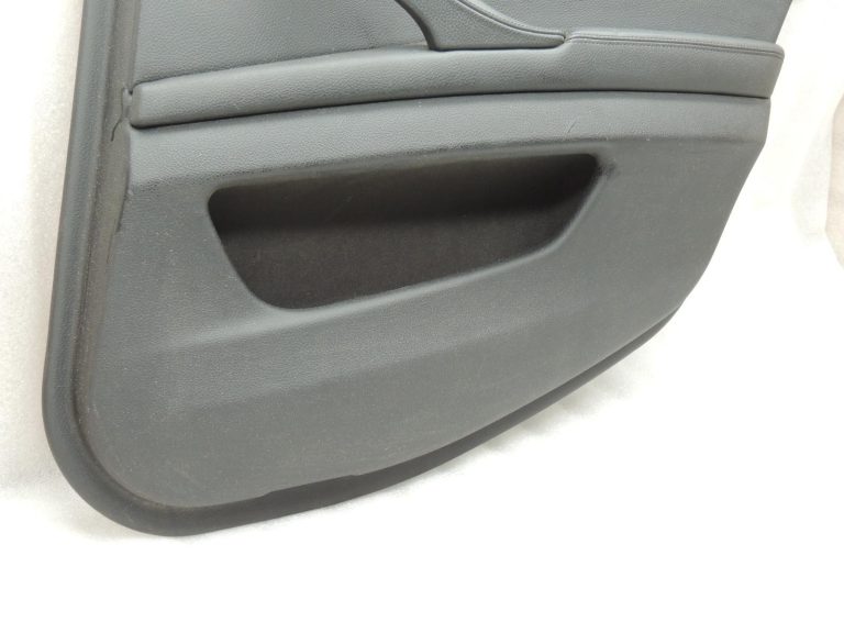 Oriģinālā BMW 5. sērijas F10 F11 aizmugurējā labā durvju paneļa durvju apdare BLACK LCSW 7273280