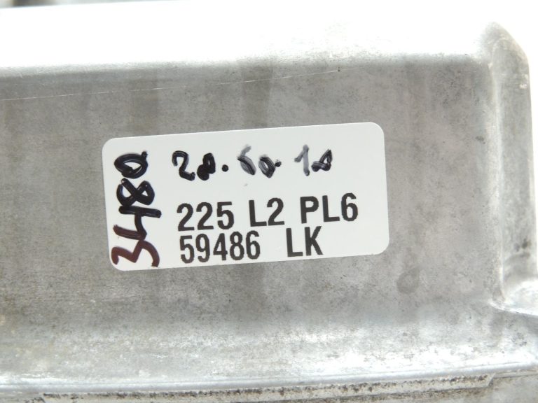 Mitsubishi Pajero V7 V6 3.2 DI-D 4M41 Vārstu vāks Cilindru galvas vāks ME204265