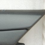 Oriģinālā BMW 5. sērijas F10 F11 aizmugurējā labā durvju paneļa durvju apdare BLACK LCSW 7273280