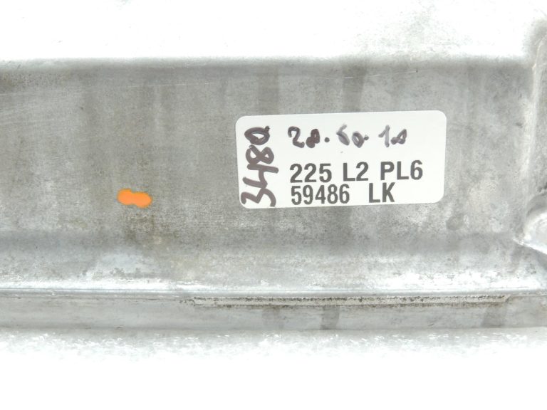 Mitsubishi Pajero V7 V6 3.2 DI-D 4M41 Vārstu vāks Cilindru galvas vāks ME204265