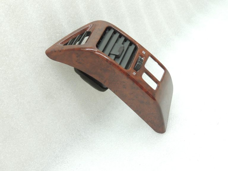 Mitsubishi Pajero V7 V6 ventilācijas atveres koka vāks kreisais MR456381