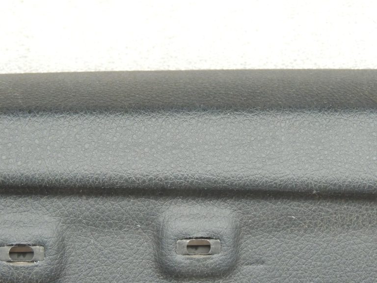 Oriģinālā BMW 5. sērijas F10 F11 aizmugurējā labā durvju paneļa durvju apdare BLACK LCSW 7273280