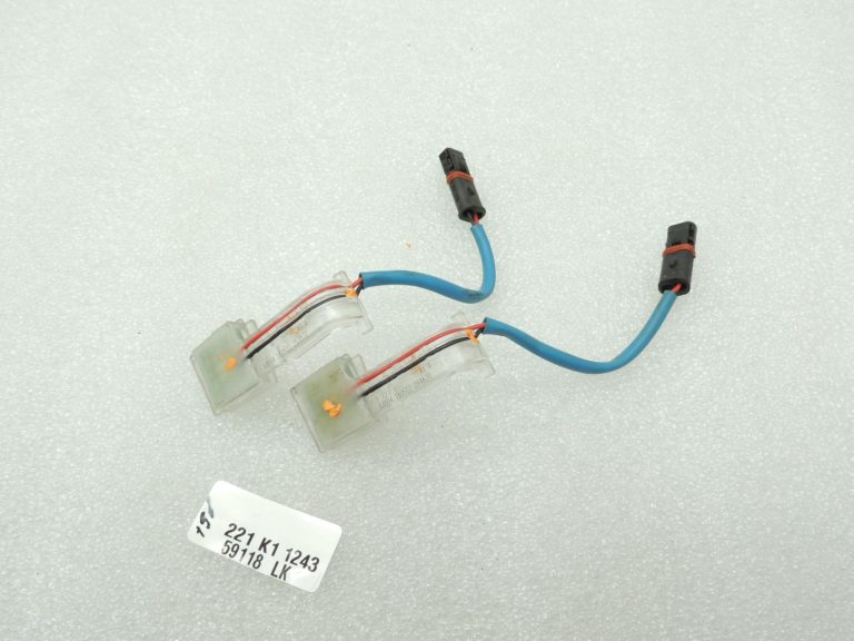 Oriģinālā BMW F30 F31 F32 F32 F32 F34 F33 F33 F36 F20 durvju roktura apgaismojums kreisajā pusē 7277447
