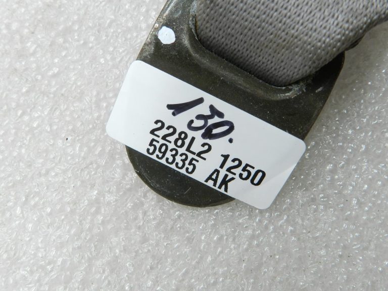 Nissan X-Trail oriģinālā aizmugurējā kreisā drošības jostas sprādze 888439H000