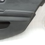 Oriģinālā BMW 5. sērijas F10 F11 aizmugurējā labā durvju paneļa durvju apdare BLACK LCSW 7273280