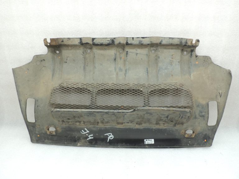 Mitsubishi Pajero V7 V6 Priekšējā apakšējā aizsargplāksne MR437661