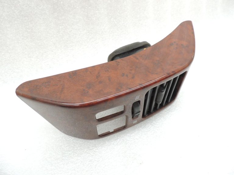 Mitsubishi Pajero V7 V6 ventilācijas atveres koka vāks kreisais MR456381