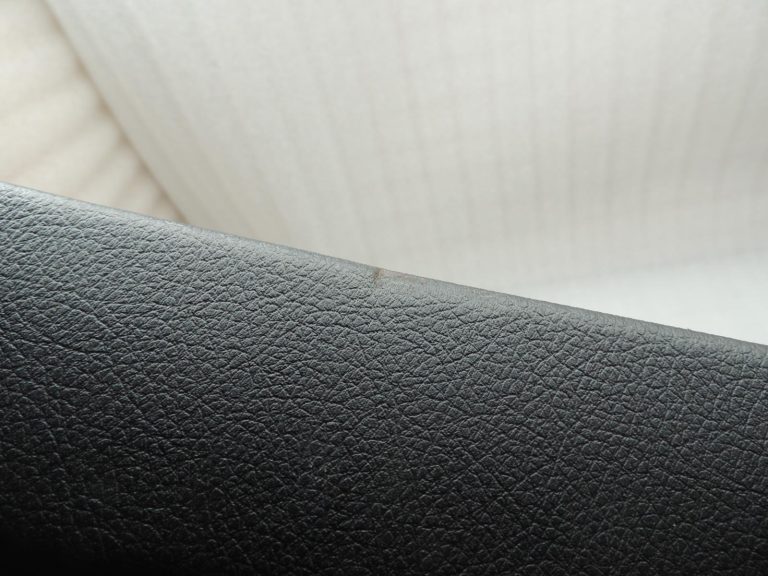 Oriģinālā BMW 5. sērijas F10 F11 aizmugurējā labā durvju paneļa durvju apdare BLACK LCSW 7273280