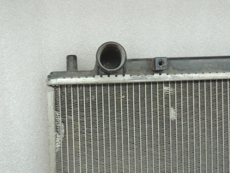 Oriģinālās Mitsubishi Pajero V68W 3.2 DI-D 4M41 Radiators Radiatora ūdens dzesētājs MR404689
