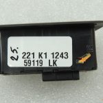 Oriģinālais BMW G20 G30 G28 G11 aizmugurējo durvju aizvēršanas slēdzis 61319275121