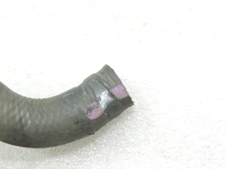 Oriģinālā Toyota Yaris P9 1.3 VVT-i (2SZFE) siltummaiņa izplūdes ūdens šļūtene