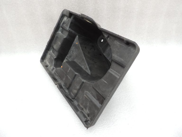Mitsubishi Pajero V64W V68W V74W V78W Otrā akumulatora Kaste MR402454