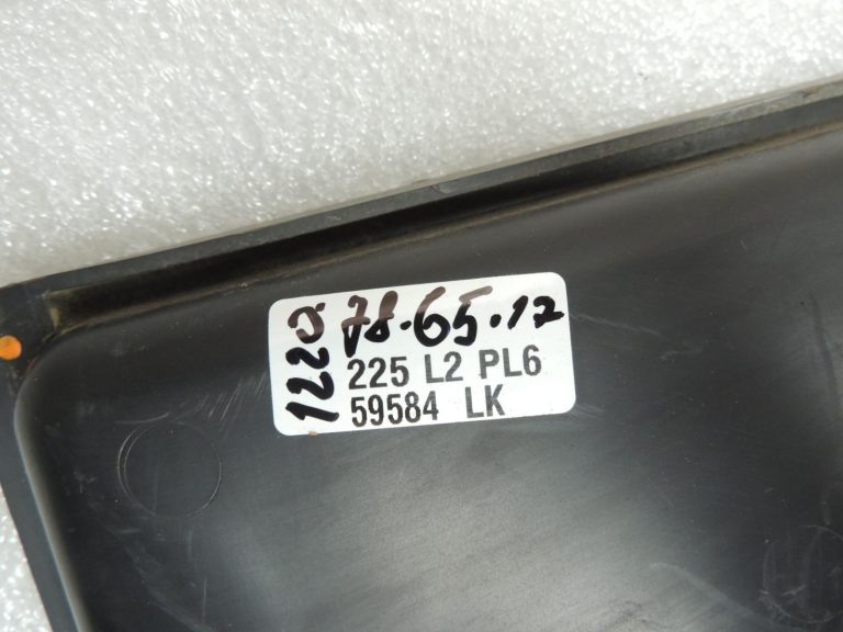 Mitsubishi Pajero V7 V6 3.2 DI-D Radiatora ventilatora difuzors MR404894 MR497044