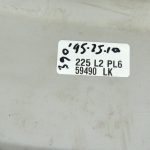 Mitsubishi Pajero V7 V6 priekšējais kreisais dubļusargs MR478741 MR508205