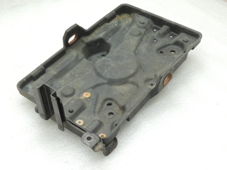 Mitsubishi Pajero V64W V68W V78W Akumulatora pozīcija priekšpusē MR440936