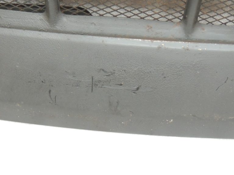 Mitsubishi Pajero V7 V6 Priekšējā apakšējā aizsargplāksne MR437661