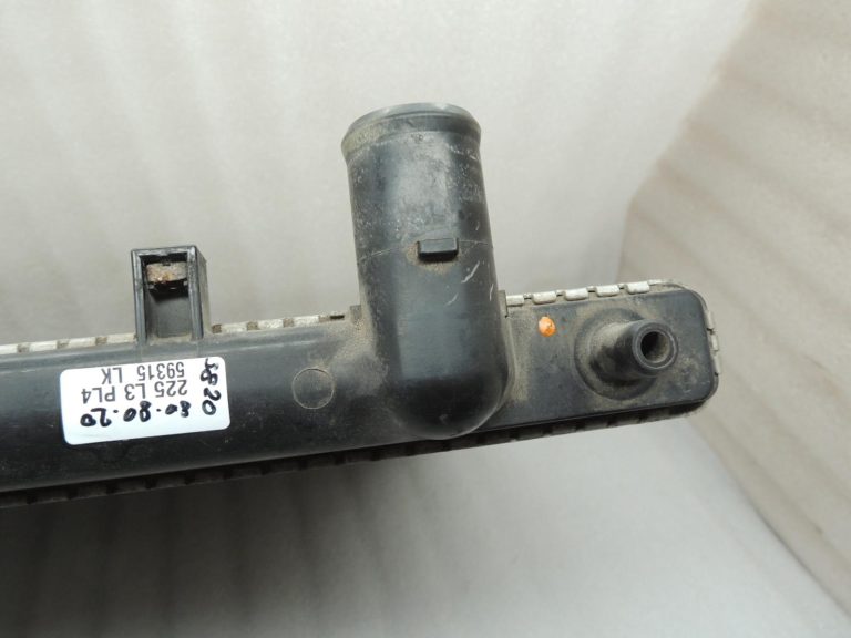 Oriģinālās Mitsubishi Pajero V68W 3.2 DI-D 4M41 Radiators Radiatora ūdens dzesētājs MR404689