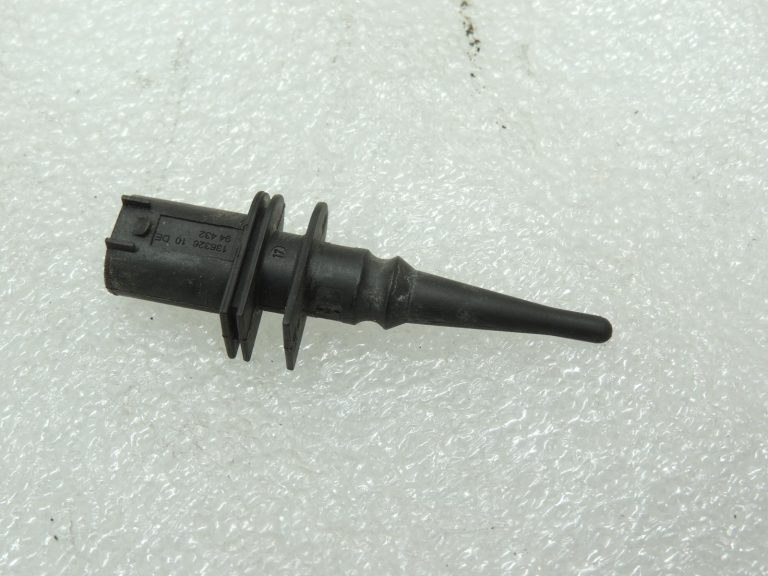 Oriģinālais BMW ārējās temperatūras sensors ar kontaktdakšu 65816936953