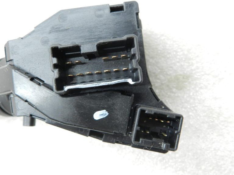 Nissan X-Trail oriģinālais indikatoru slēdža gaismas slēdzis 255408H700