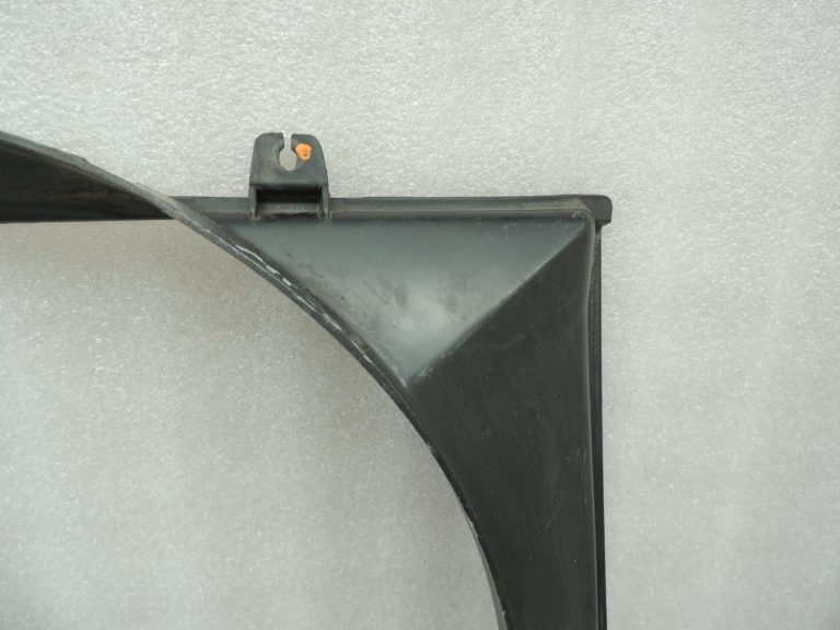 Mitsubishi L200 K74T 4D56 2.5TD pārsega ventilācijas atveres difuzors MR571153