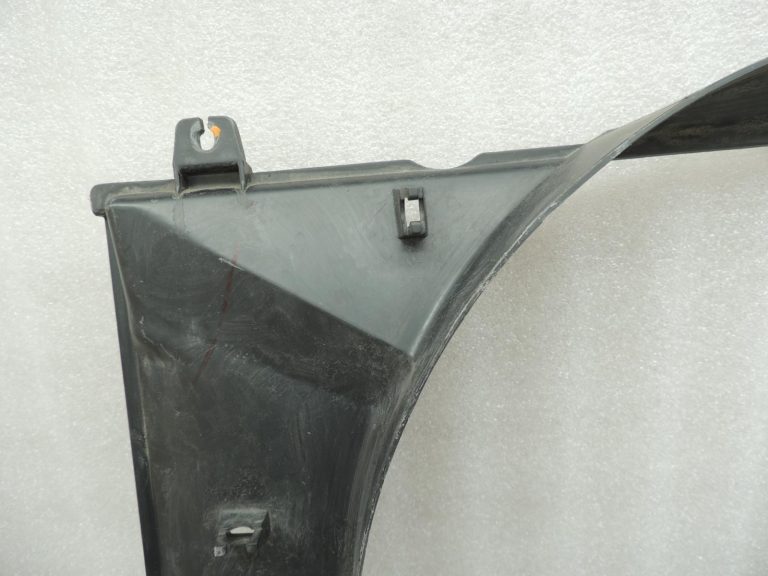 Mitsubishi L200 K74T 4D56 2.5TD pārsega ventilācijas atveres difuzors MR571153
