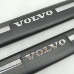 Volvo V40 II Cross Country iekšējās sliekšņu apmales priekšējais komplekts 31265842