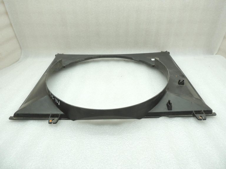 Mitsubishi L200 K74T 4D56 2.5TD pārsega ventilācijas atveres difuzors MR571153