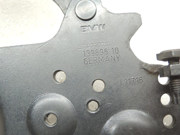 Oriģinālā BMW F20 F20 F21 F22 F22 F30 F30 F31 F34 Priekšējā pārsega eņģe kreisā melna 475
