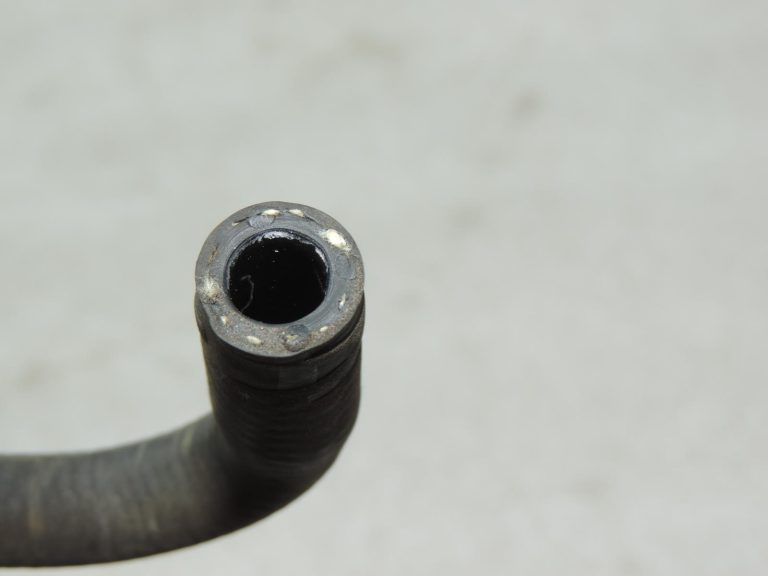 Oriģinālā Toyota Yaris P9 1.3 VVT-i (2SZFE) Ūdens šļūtenes apvedceļš Nr.1