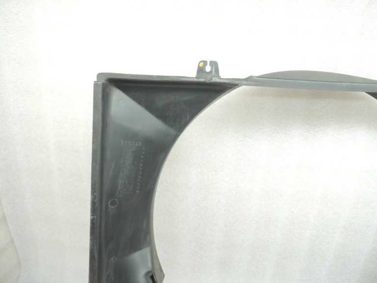 Mitsubishi L200 K74T 4D56 2.5TD pārsega ventilācijas atveres difuzors MR571153