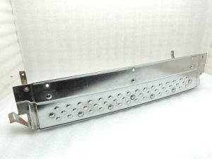 Mitsubishi Pajero V7 V6 Aizmugurējā bampera centrālais korms MR533017