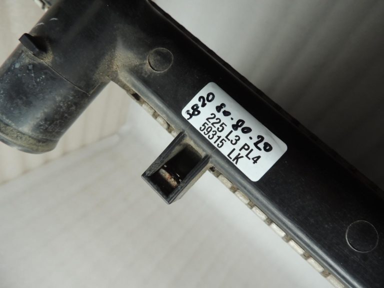 Oriģinālās Mitsubishi Pajero V68W 3.2 DI-D 4M41 Radiators Radiatora ūdens dzesētājs MR404689