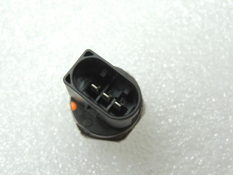 Oriģinālais BMW F20 F21 F22 F22 F30 F31 F34 dīzeļdegvielas B47 N47 N57 degvielas spiediena sensors