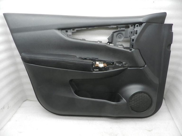 Nissan Qashqai J11 Original Durvju iekšējā abdare Priekšā krisajā puse 809014EA2A