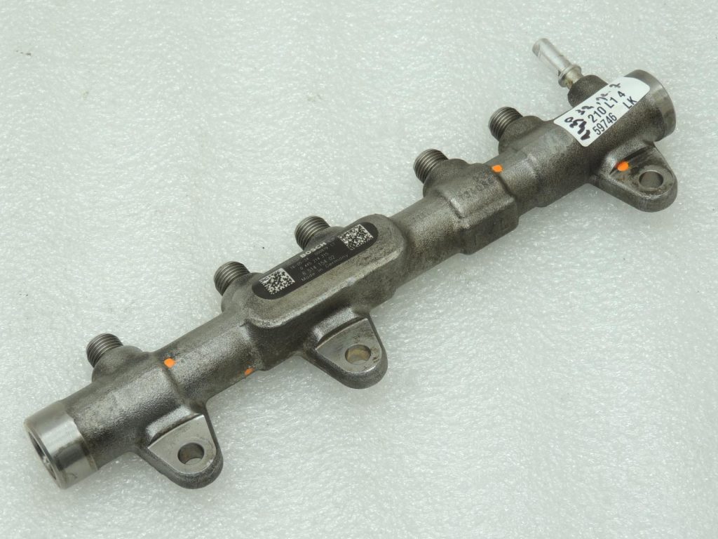 Oriģinālais BMW F20 F21 F22 F22 F30 F31 F34 dīzeļdegvielas sadalītājs B47 degvielas sliedei
