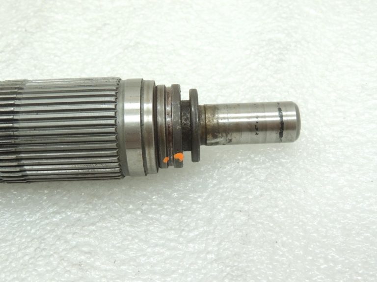 Oriģinālās BMW X3 E83 ATC400 pārnesumkārbas galvenās vārpstas 27107573217 7573217