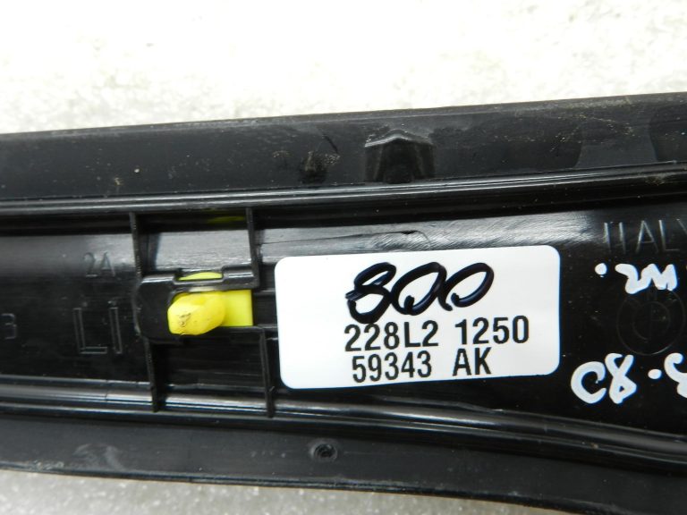BMW F31 Oriģinālais durvju slieksnis aizmugurējais kreisais 51477263313