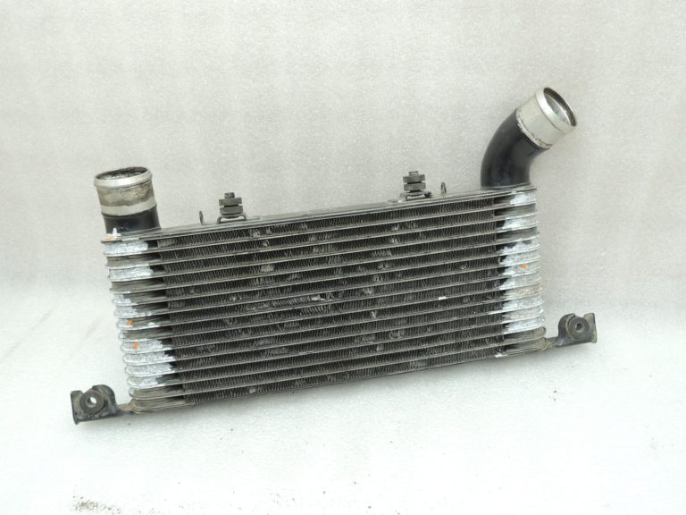 Mitsubishi Pajero V7 V6 3.2 DI-D 4M41 starpdzesētājs MR404751 starpdzesētājs