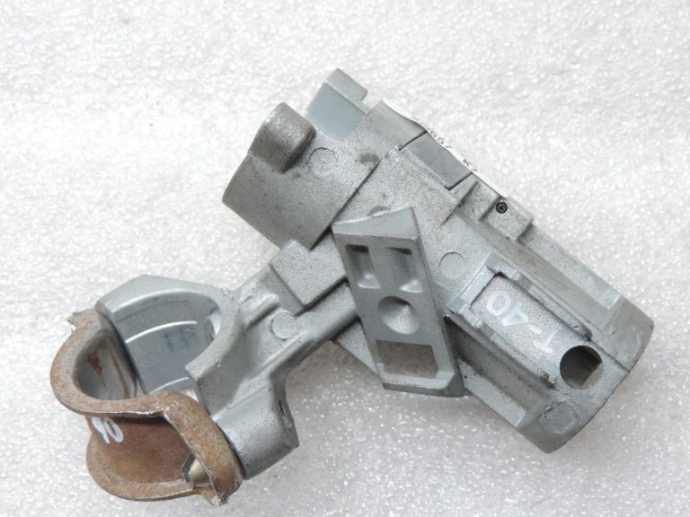 Oriģināls 2001-2005 Toyota Yaris P1 aizdedzes slēdzenes korpuss